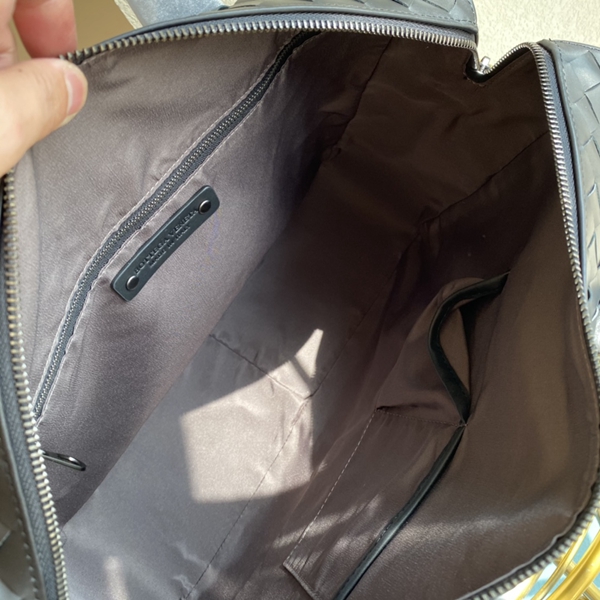 ボッテガヴェネタバッグ着用イメージ